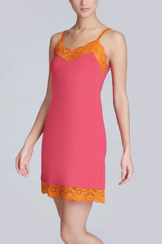 women lounge dress with a hypoallergenic fabric for sensitive skinEssentials Chemise - Cosmo (Pink) women lounge dress with a hypoallergenic fabric for sensitive skinEssentials Chemise - Cosmo (Pink)