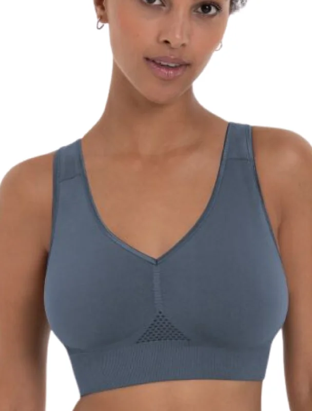 Women's pastel - colored bras for a soft lookAnita Lotta Wire Free Mastectomy Bra, Grey | Sky Grey Post Mastectomy bra | Molded Mastectomy Bra Women's pastel - colored bras for a soft lookAnita Lotta Wire Free Mastectomy Bra, Grey | Sky Grey Post Mastectomy bra | Molded Mastectomy Bra
