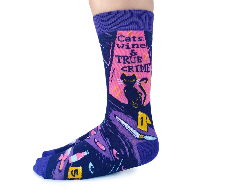 Women's no - show socks with a floral motifCats, Wine and Crime Socks