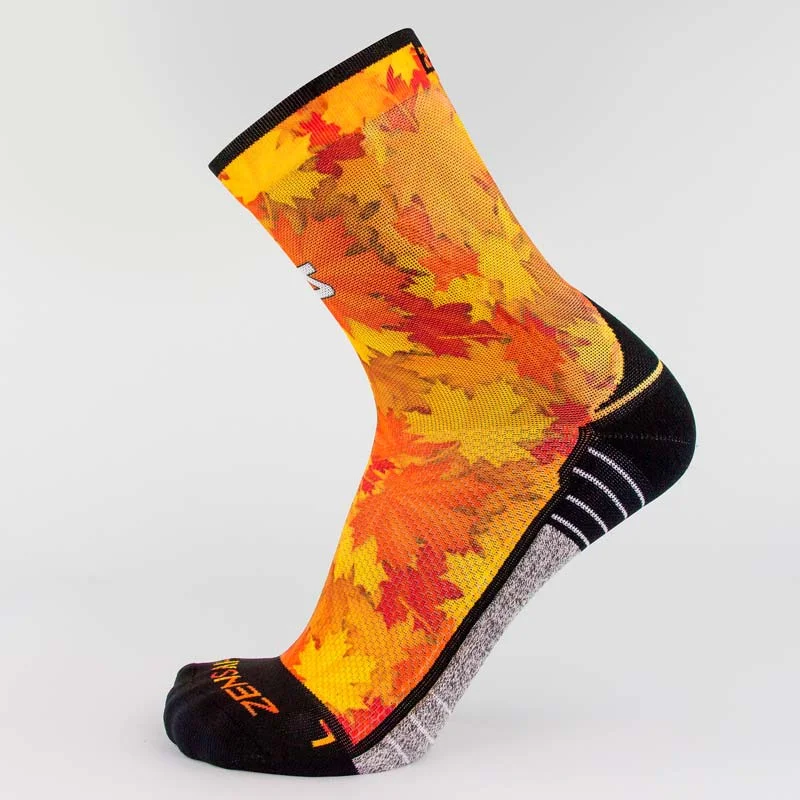 Women's anti - odor socks for long - day freshnessMaple Leaves Socks (Mini-Crew)